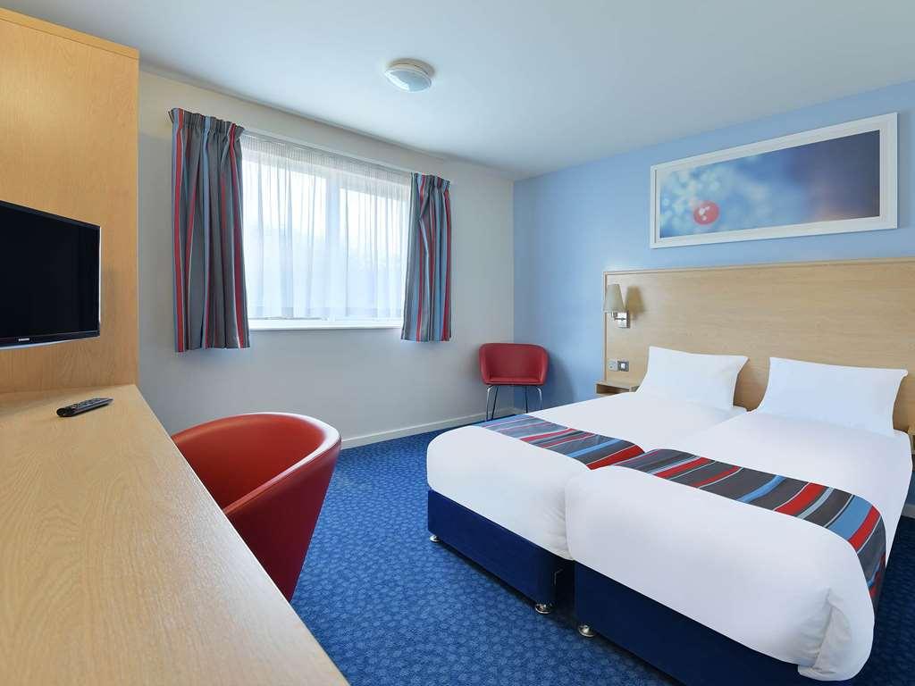 Travelodge Wirral Eastham Hooton Camera foto