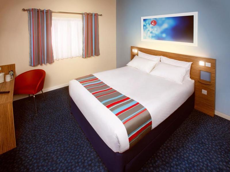 Travelodge Wirral Eastham Hooton Esterno foto