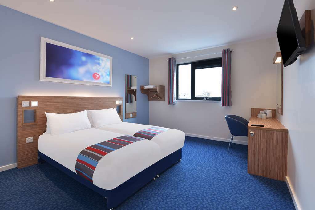 Travelodge Wirral Eastham Hooton Camera foto